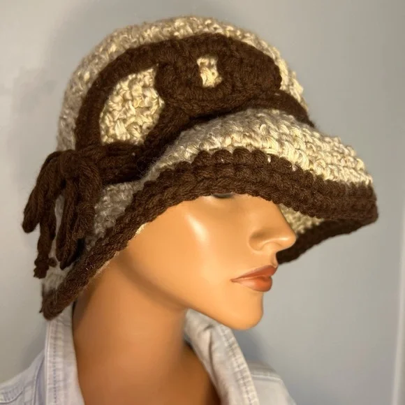 Elegant Cream and Brown Crochet Hat display picture 1